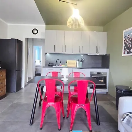 1 Dans Neuf, Terrasse Sud, Meublé Contemporain, Parking Appartement