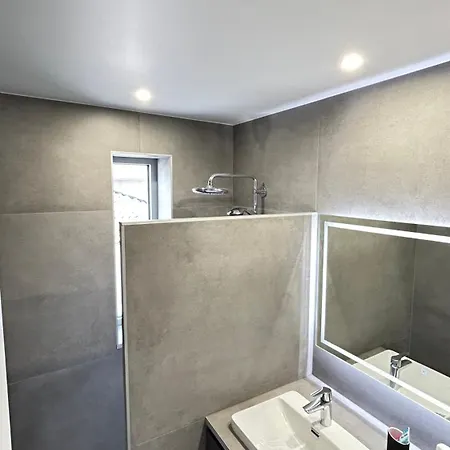 Apartment 1 Dans Neuf, Terrasse Sud, Meublé Contemporain, Parking Aix-les-Bains