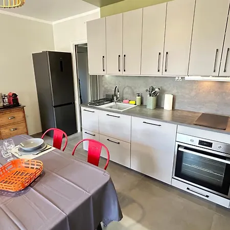 1 Dans Neuf, Terrasse Sud, Meublé Contemporain, Parking