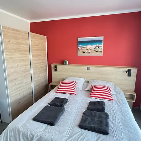 1 Dans Neuf, Terrasse Sud, Meublé Contemporain, Parking Aix-les-Bains