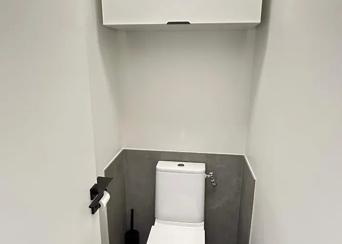 1 Dans Neuf, Terrasse Sud, Meuble Contemporain, Parking * 艾克斯莱班