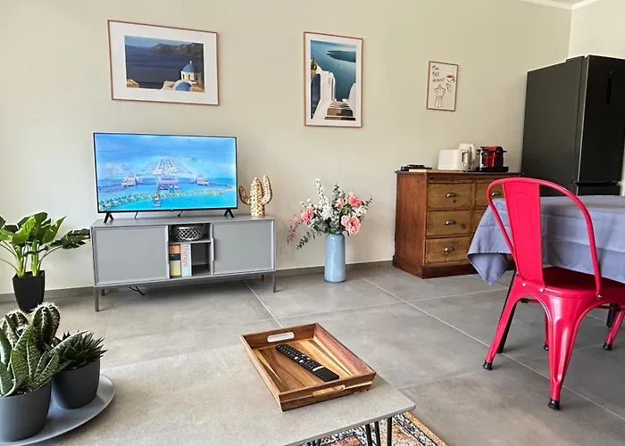 1 Dans Neuf, Terrasse Sud, Meuble Contemporain, Parking * 艾克斯莱班