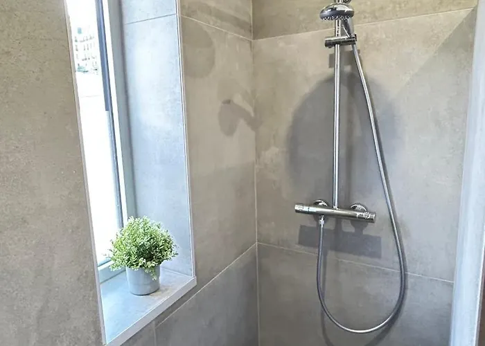 1 Dans Neuf, Terrasse Sud, Meuble Contemporain, Parking 公寓 *