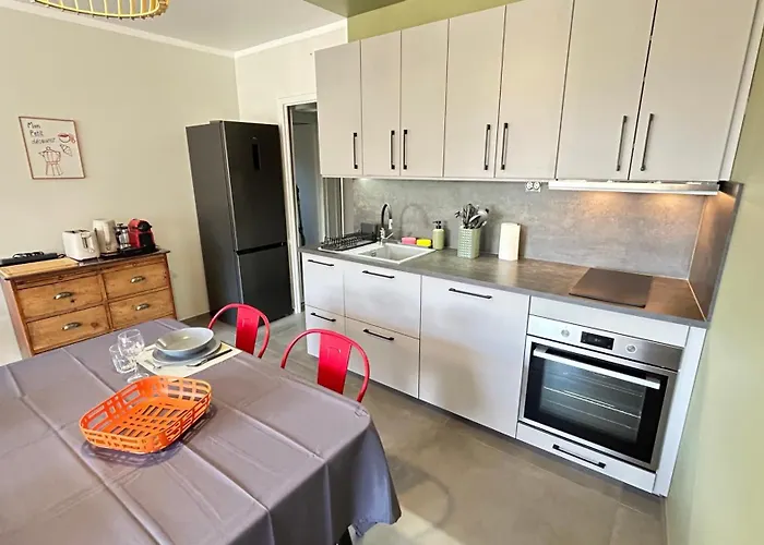 1 Dans Neuf, Terrasse Sud, Meuble Contemporain, Parking